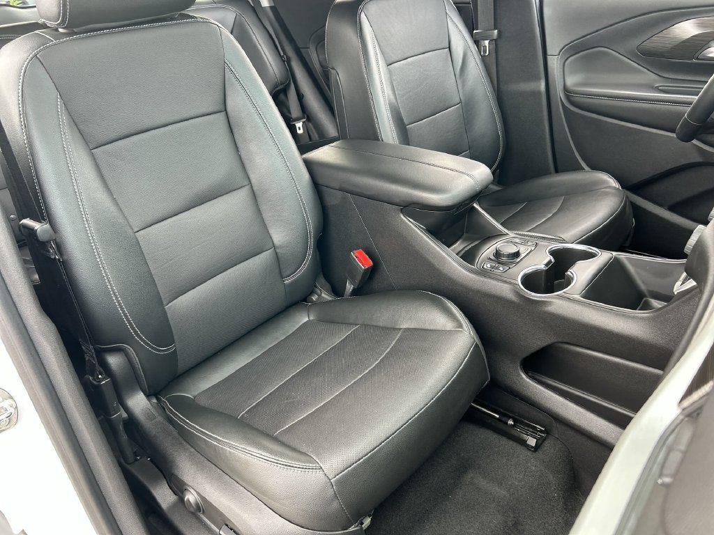 Used 2023 GMC Terrain SLT FWD image 28