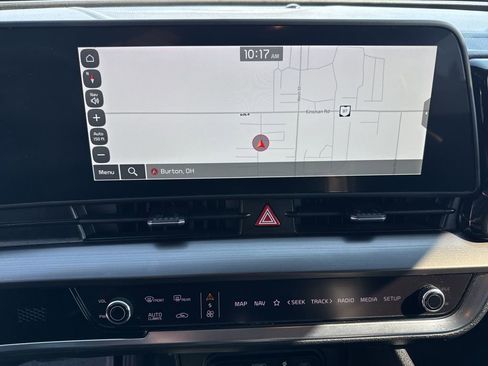 Used 2025 Kia Sportage EX image 7