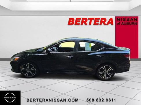 Used 2023 Nissan Sentra SR w/ Electronics Package FWD image 1
