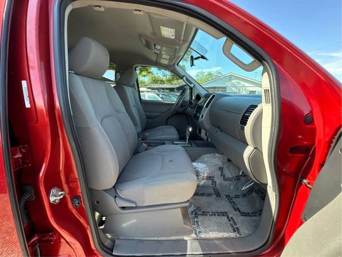 Used 2016 Nissan Frontier SV image 22