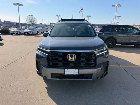 New 2026 Honda Pilot Touring image 8