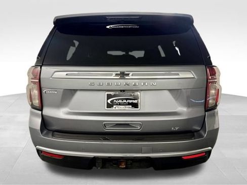 Used 2021 Chevrolet Suburban LT image 8