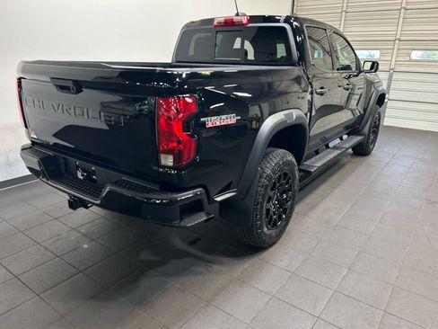 Used 2024 Chevrolet Colorado Trail Boss w/ Technology Package AWD/4WD image 3