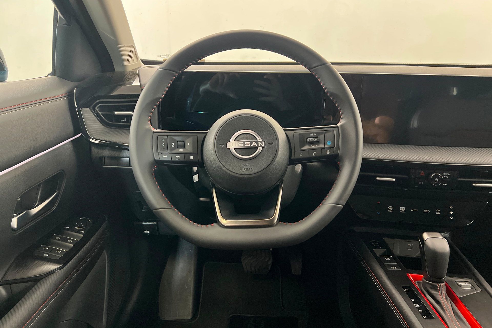New 2026 Nissan Kicks SR FWD image 12
