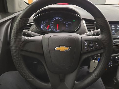 Used 2018 Chevrolet Trax LS image 15