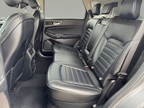 Used 2022 Ford Edge SEL image 12