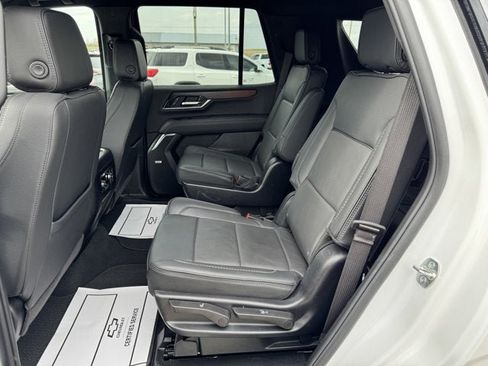 Used 2025 GMC Yukon Denali AWD/4WD image 28
