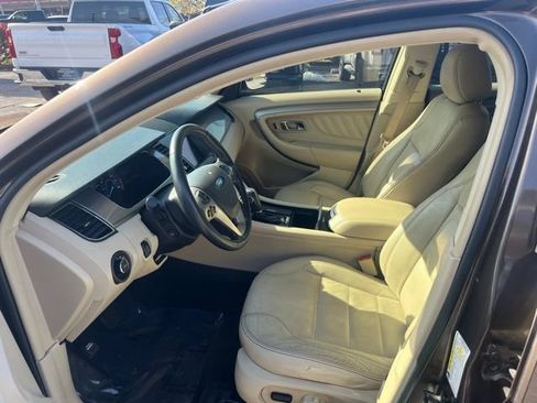 Used 2015 Ford Taurus SEL w/ Equipment Group 201A FWD image 17