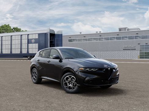 New 2025 Alfa Romeo Tonale AWD/4WD image 5