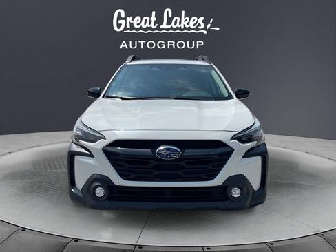 Used 2025 Subaru Outback Premium AWD/4WD image 8
