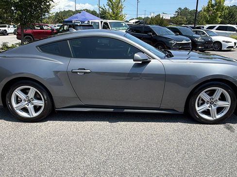 Used 2026 Ford Mustang Coupe RWD image 7