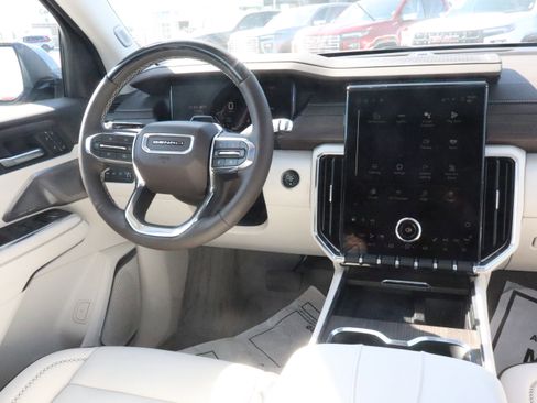 New 2025 GMC Acadia Denali w/ Super Cruise Package image 10