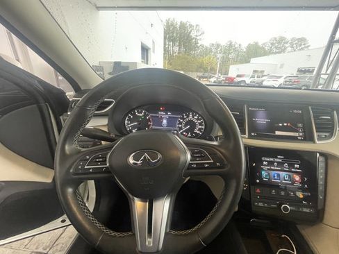 Used 2020 INFINITI QX50 Luxe w/ Navigation Package image 4