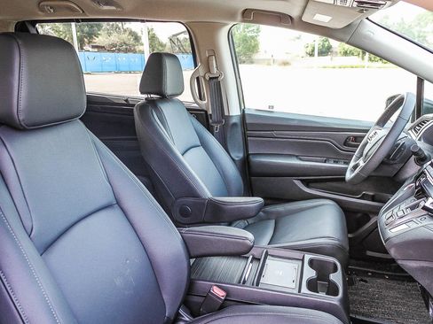 Used 2026 Honda Odyssey EX-L image 18