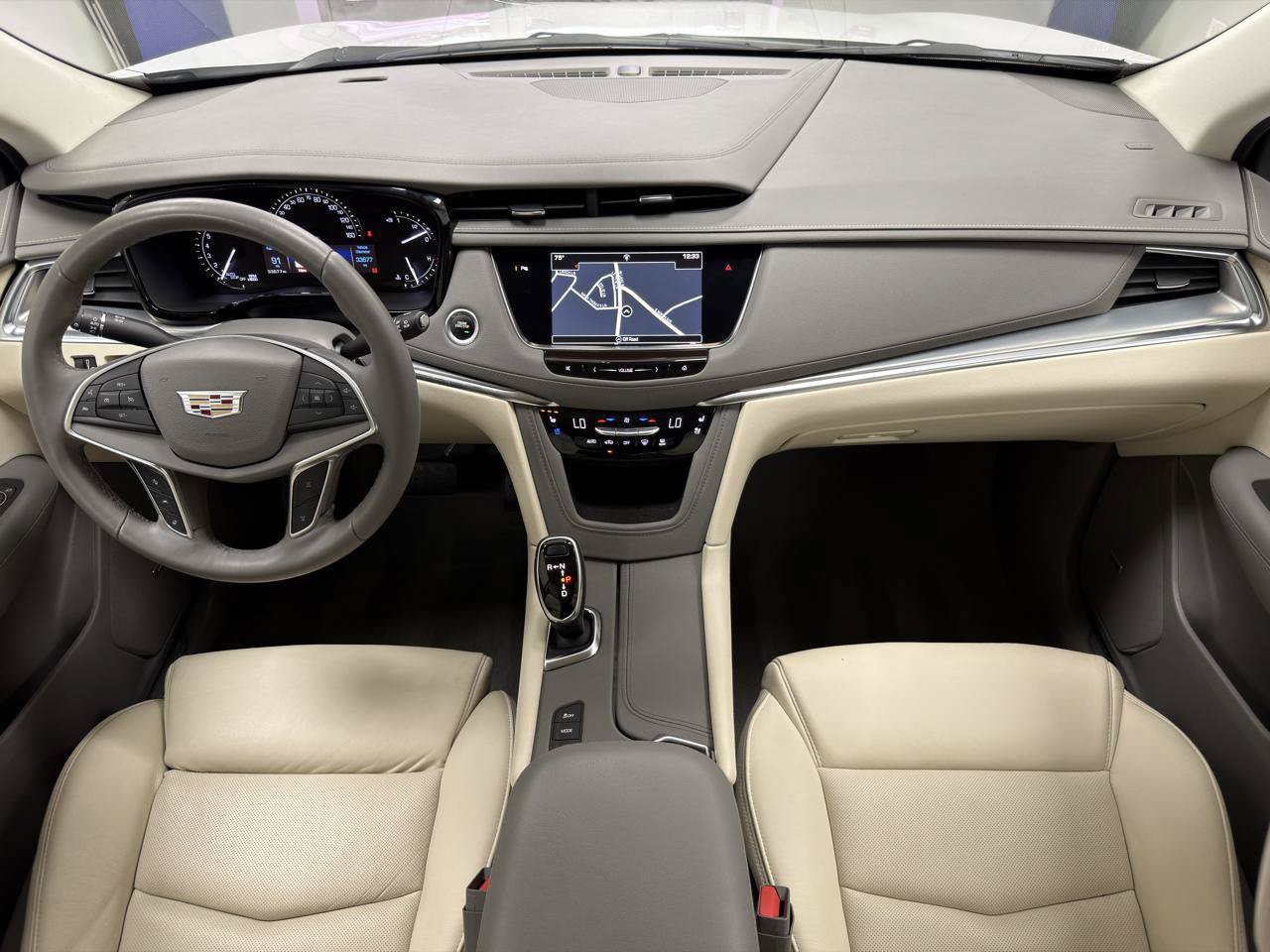 Used 2017 Cadillac XT5 Premium Luxury AWD/4WD image 29