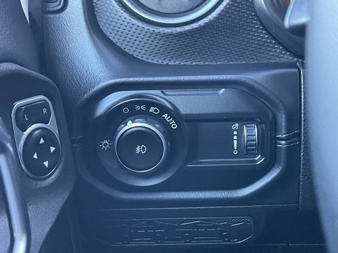 New 2026 Jeep Wrangler Unlimited Rubicon w/ Technology Group AWD/4WD image 35