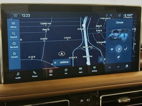 Used 2023 Lincoln Nautilus Reserve w/ Luxury Package AWD/4WD image 11