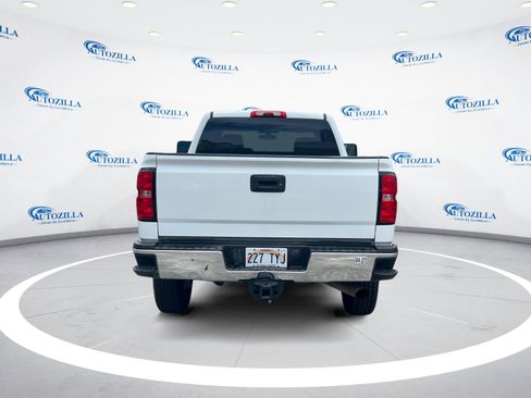 Used 2019 Chevrolet Silverado 2500 W/T AWD/4WD image 4