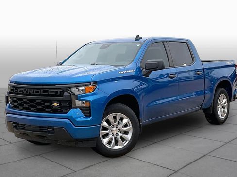 Used 2023 Chevrolet Silverado 1500 Custom AWD/4WD image 2