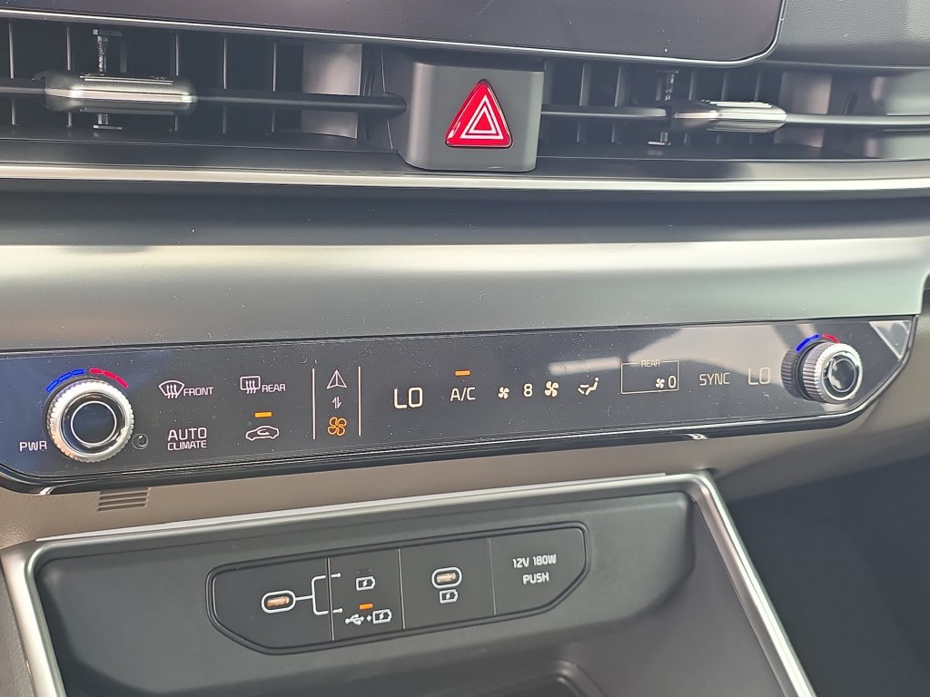 New 2027 Kia Carnival FWD image 26