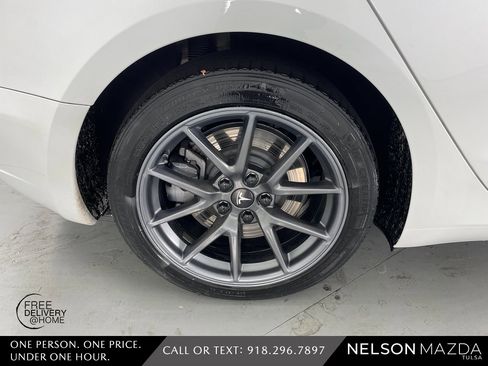 Used 2023 Tesla Model 3 Standard Range image 13