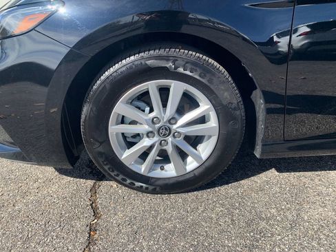 Used 2025 Toyota Camry LE w/ Convenience Package image 32