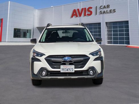 Used 2025 Subaru Outback Premium image 2