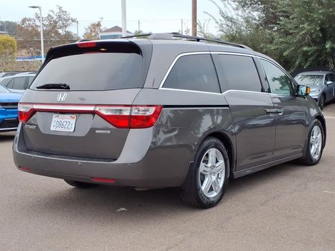 Used 2013 Honda Odyssey Touring image 4