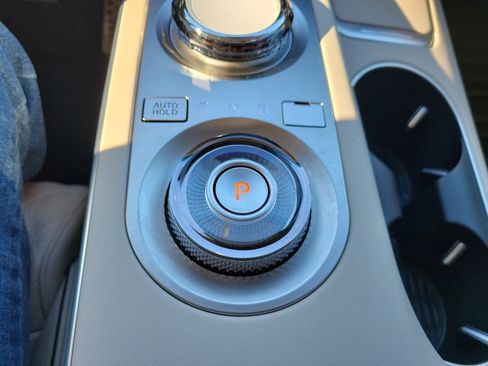 Used 2023 Genesis GV70 3.5T Sport w/ Sport Prestige Package image 28