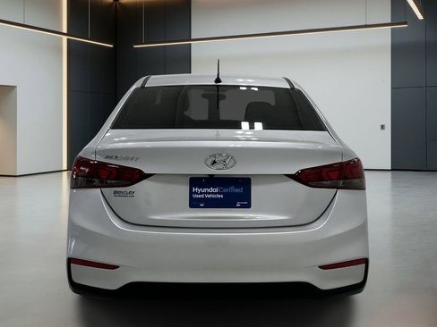 Certified 2022 Hyundai Accent SE image 5