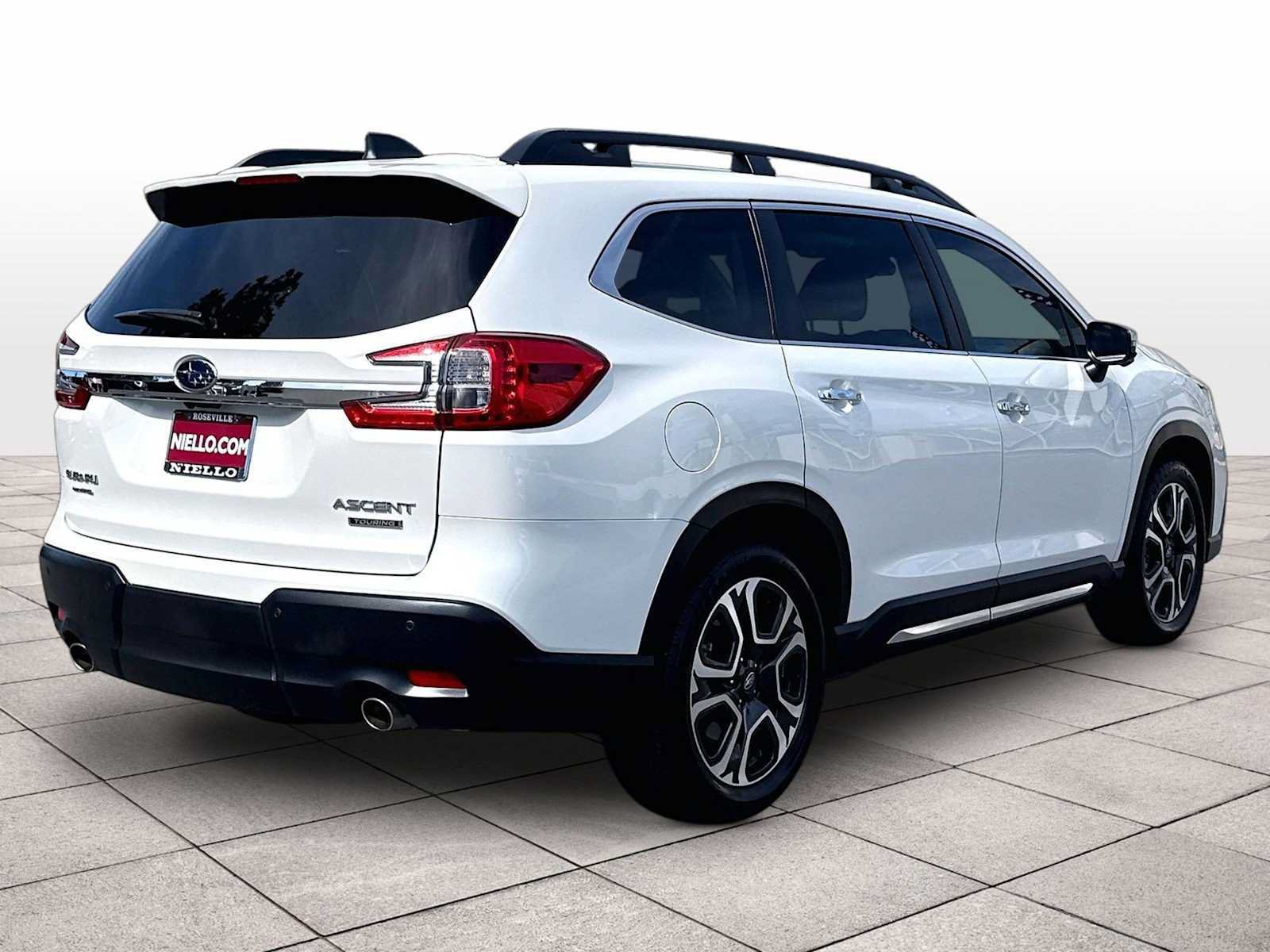 Used 2023 Subaru Ascent Touring AWD/4WD image 15