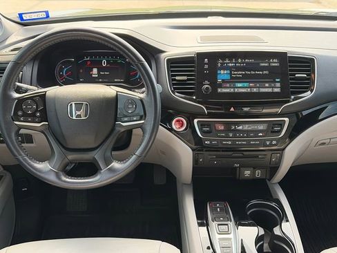 Used 2020 Honda Pilot Touring image 15