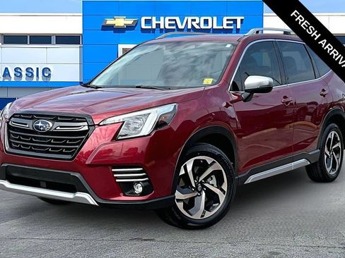 Used 2024 Subaru Forester Touring w/ Convenience Package AWD/4WD image 2