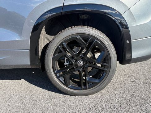 New 2026 Volkswagen Tiguan SE R-Line image 14
