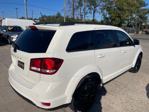 Used 2019 Dodge Journey SE image 5