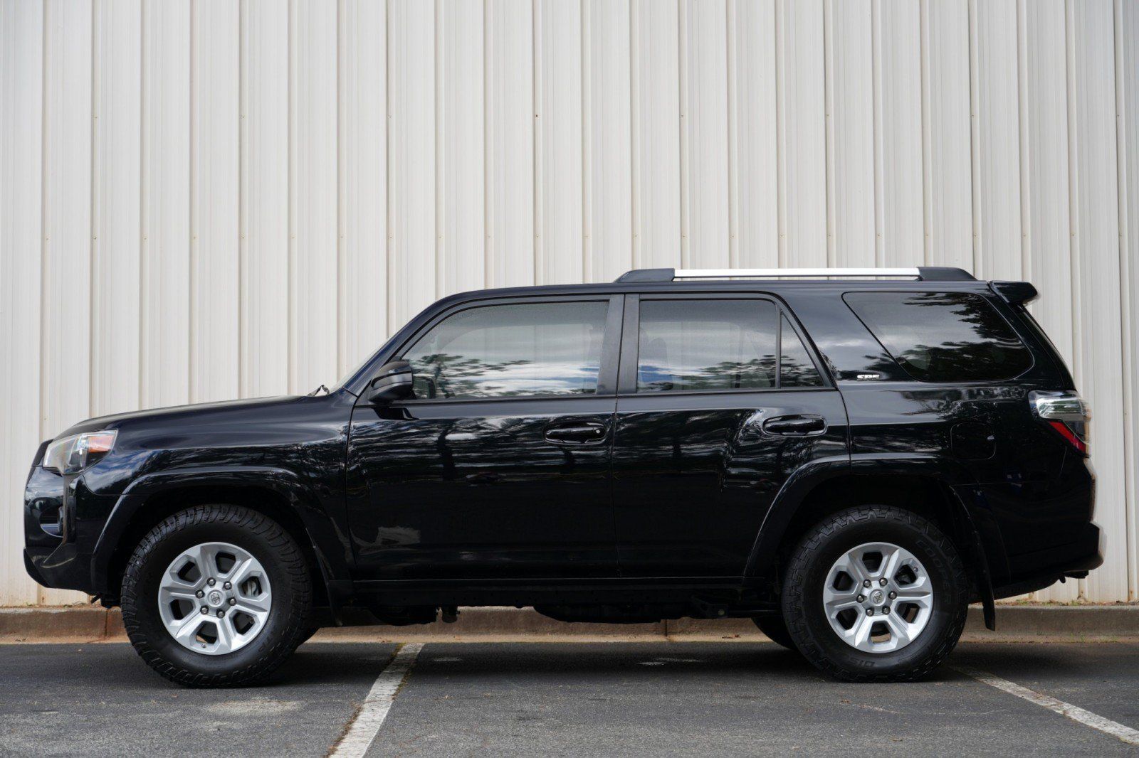 Used 2021 Toyota 4Runner SR5 RWD image 8