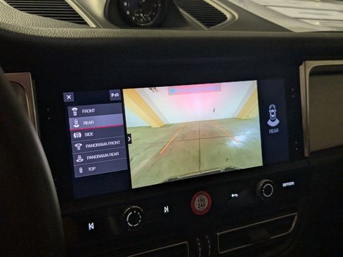 Used 2023 Porsche Macan image 37