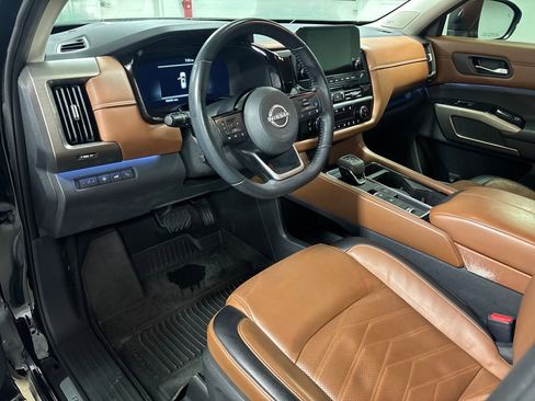 Used 2022 Nissan Pathfinder Platinum w/ Cargo Package image 26