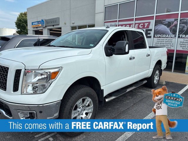 Used 2019 Nissan Titan SV w/ SV Convenience Package AWD/4WD image 2