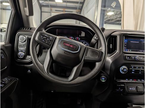 Used 2024 GMC Sierra 2500 Pro w/ Convenience Package image 11