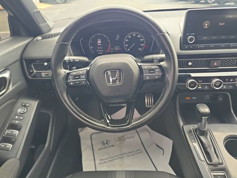Used 2023 Honda Civic Sport image 10