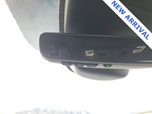 Used 2025 Honda Pilot TrailSport image 27