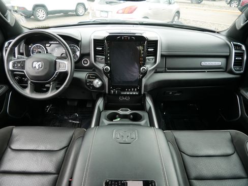 Used 2023 RAM 1500 Laramie AWD/4WD image 10