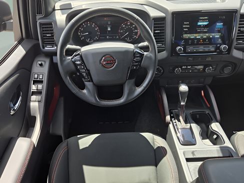 Used 2023 Nissan Frontier PRO-4X w/ Technology Package AWD/4WD image 11