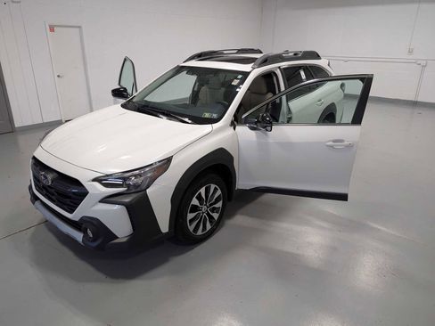 Used 2025 Subaru Outback Limited XT image 15
