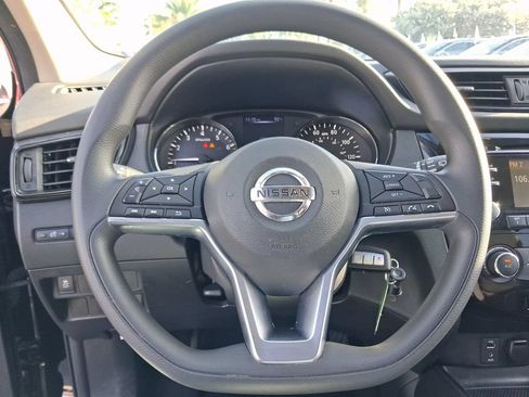 Used 2018 Nissan Rogue Sport S w/ S Appearance Package FWD image 16