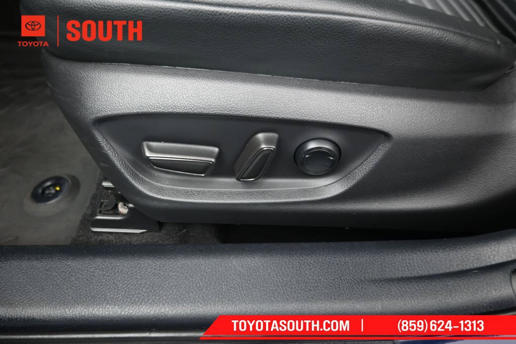 Used 2021 Toyota Camry SE FWD image 22