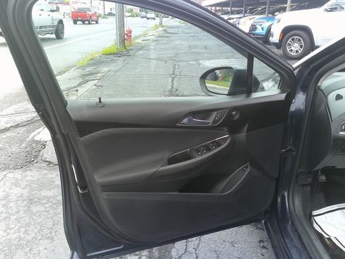 Used 2016 Chevrolet Cruze LT FWD image 14