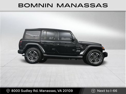 Used 2023 Jeep Wrangler Unlimited Sahara w/ LED Lighting Group AWD/4WD image 36