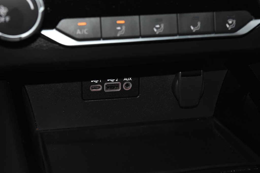 Certified 2025 Nissan Altima 2.5 SR AWD/4WD image 12